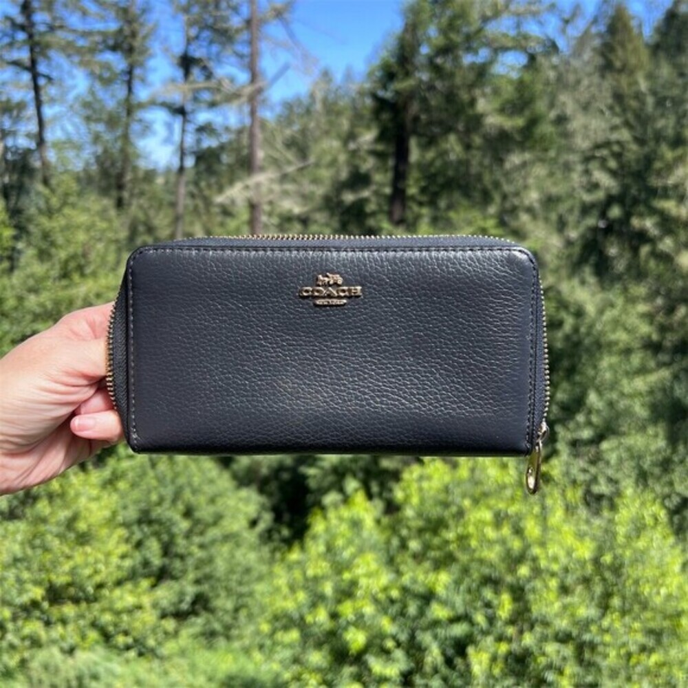 COACH Long Zip-Around Wallet Navy Blue Pebble Leather Silver Hardware AUTHENTIC